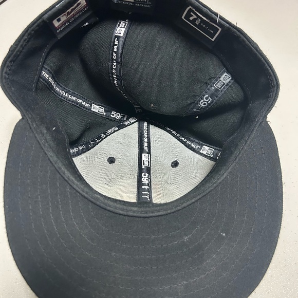 2010 World Series San Francisco Giants New Era Fitted 7 3/8 5950 - Picture 4 of 5